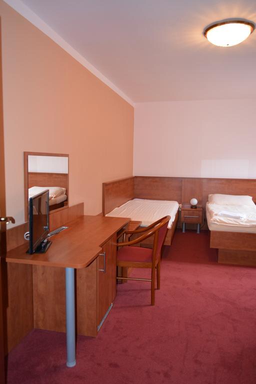 Hotel Koruna Karlstejn Room photo